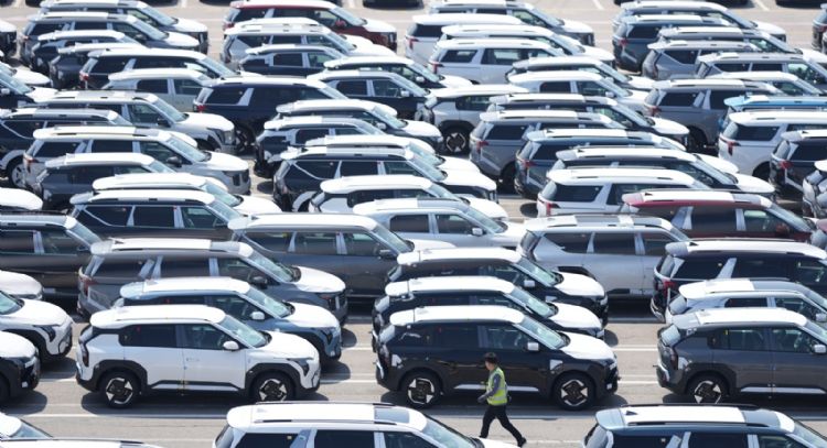 Trump dará marcha atrás y reducirá aranceles a la industria automotriz
