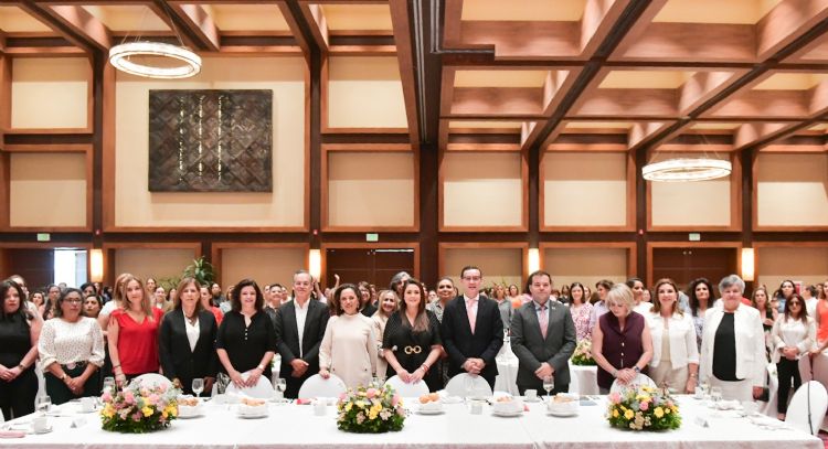 Gobernadora de Aguascalientes reconoce labor de emprendedoras