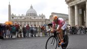 Foto ilustrativa de la nota titulada: El Giro de Italia pasará dentro de los muros del Vaticano en homenaje al papa Francisco