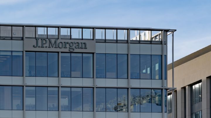 JPMorgan Chase eleva al 60% la probabilidad de que EU caiga este año en recesión por los aranceles
