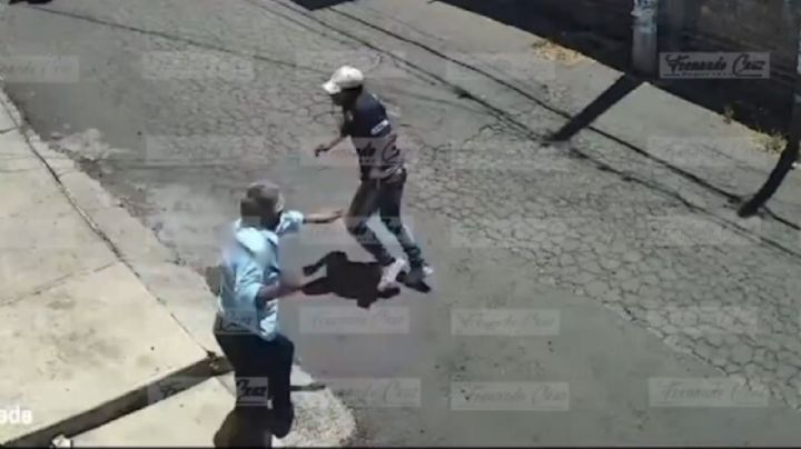 Adulto mayor se defiende con machete de asalto y lo comparan con Carlota 'N' | VIDEO