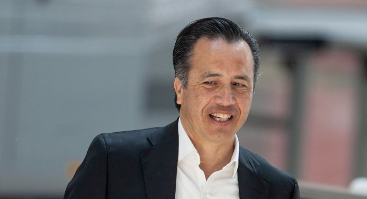 Megadesfalco en Salud de Veracruz: Cuitláhuac García, el remedio que salió peor que la enfermedad