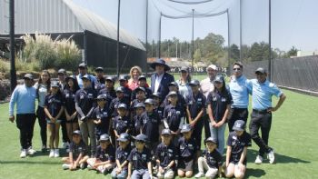 Golf para todos: abren escuelas públicas para niños de escasos recursos
