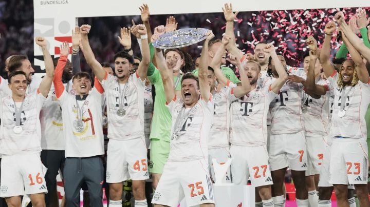 El Bayern de Múnich celebra el título de la Bundesliga y se despide de Thomas Müller