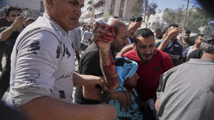 Ataque israelí mata 23 personas en Gaza mientras crece la indignación por el bloqueo de la ayuda