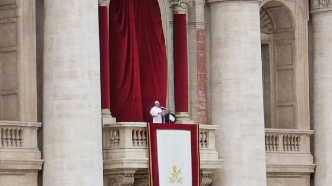 León XIV pide el "cese inmediato del fuego" en Gaza y Ucrania en su primer bendición dominical