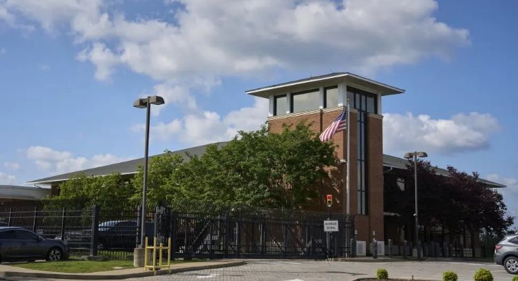 Autoridades arrestan a más de 100 personas en Tennessee en apoyo al plan de deportación de Trump