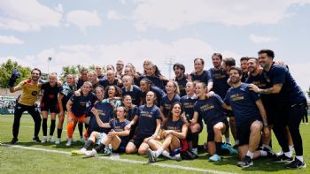 El Barcelona femenil golea al Real Betis por 9-0 y gana su sexto título liguero consecutivo