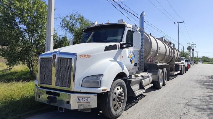 Aseguran pipas con 30 mil litros de combustible ilegal que entró de EU a Coahuila
