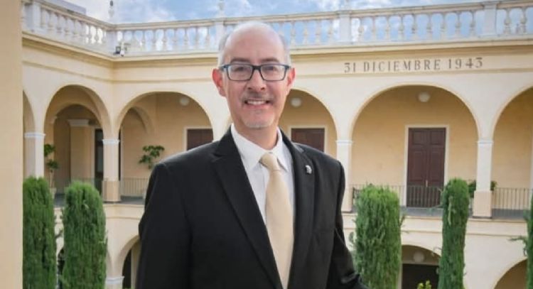 Renuncia rector de la UAEMex tras 13 días de paro; estudiantes exigen anular elección
