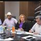 Gobernadora de Chihuahua y gobireno federal analizan soluciones para renudar exportación de ganado