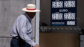 El peso se fortalece por tensiones entre Trump y Asia; cotiza alrededor de 19.33 por dólar