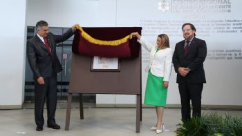 El magisterio es el eje y futuro del país: Américo