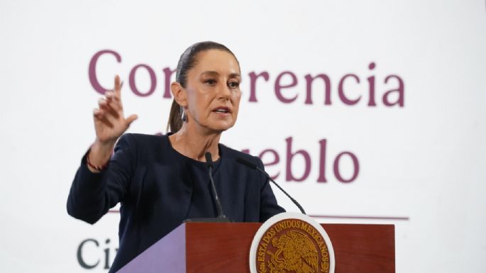 Sheinbaum anuncia aumento salarial del 9% a maestros: "Ojalá pudiéramos dar más"