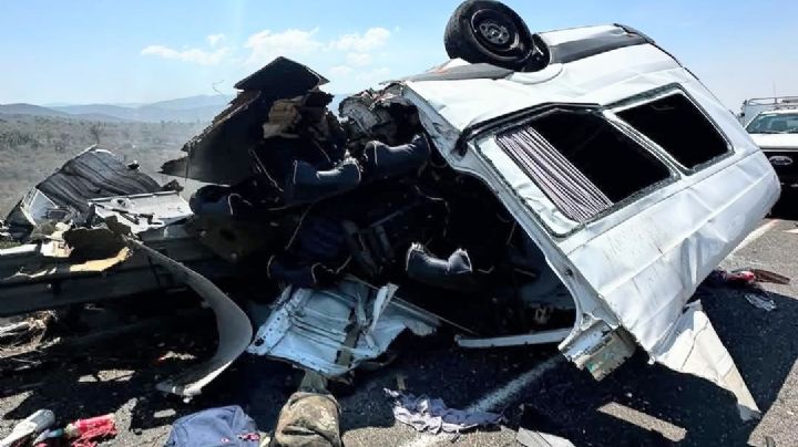 Hay nueve maestros entre las víctimas del accidente carretero en la autopista Cuacnopalan-Oaxaca