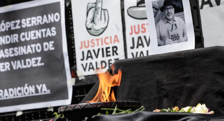 A ocho años del asesinato del periodista Javier Valdez, exigen a EU extradición del “Mini Lic”