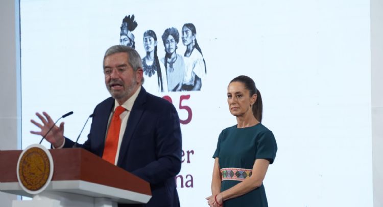 México confronta a legisladores de EU por impuesto a remesas