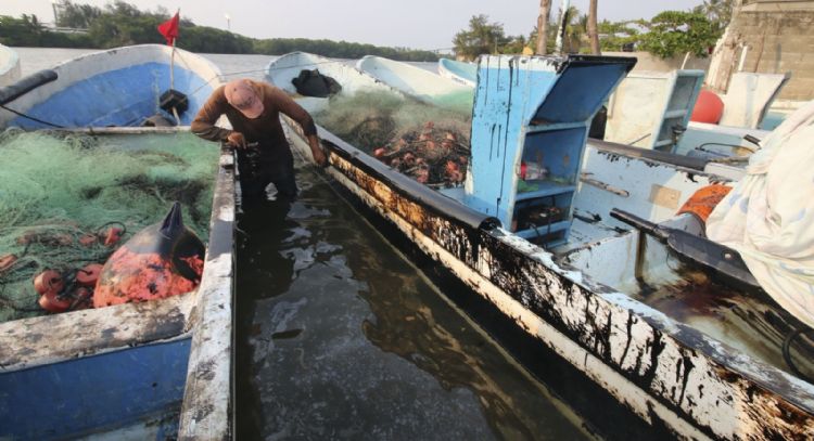 Pescadores afectados sobre derrame de Pemex en Tabasco: “Autoridades se hacen de la vista gorda”