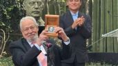 Foto ilustrativa de la nota titulada: Entregan a Gonzalo Celorio “Medalla José Vasconcelos” del Seminario de Cultura Mexicana