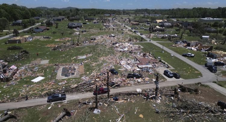 Tornados dejan al menos 27 muertos en Estados Unidos, incluidos 18 en Kentucky