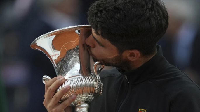 Alcaraz vence a Sinner y gana el Abierto de Italia