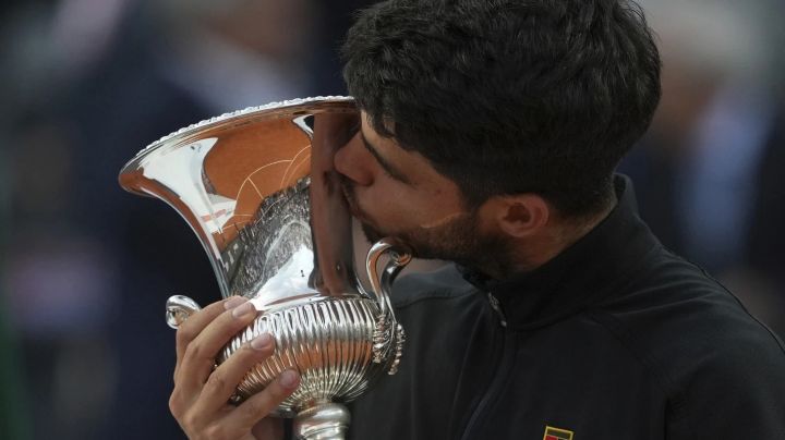 Alcaraz vence a Sinner y gana el Abierto de Italia