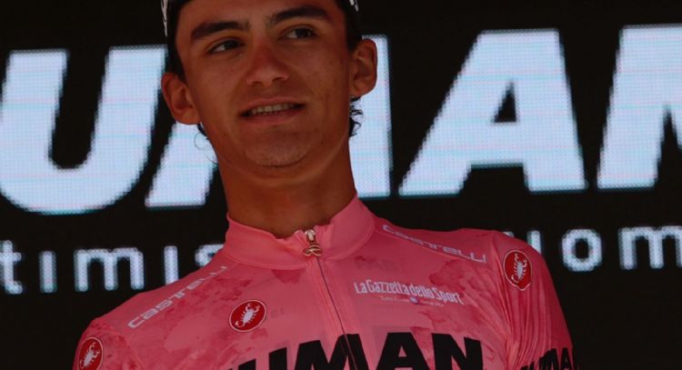 Isaac del Toro se apodera de la "Maglia Rosa" como líder del Giro de Italia