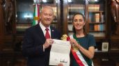 Foto ilustrativa de la nota titulada: Sheinbaum recibe cartas credenciales del nuevo embajador de EU, Ronald Johnson