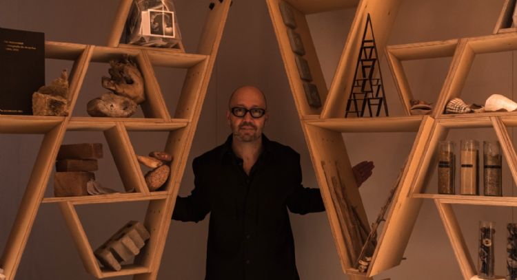 La resiliencia del concreto mexicano: un homenaje a Acapulco en la Bienal de Venecia 2025
