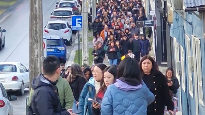 Evacúan el sur de Chile por riesgo de tsunami tras un terremoto de magnitud 7.4 (Videos)