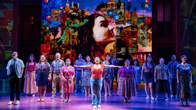 Obra chicana en Broadway, con la actriz Aline Mayagoitia, le habla a Trump sobre migración (Video)