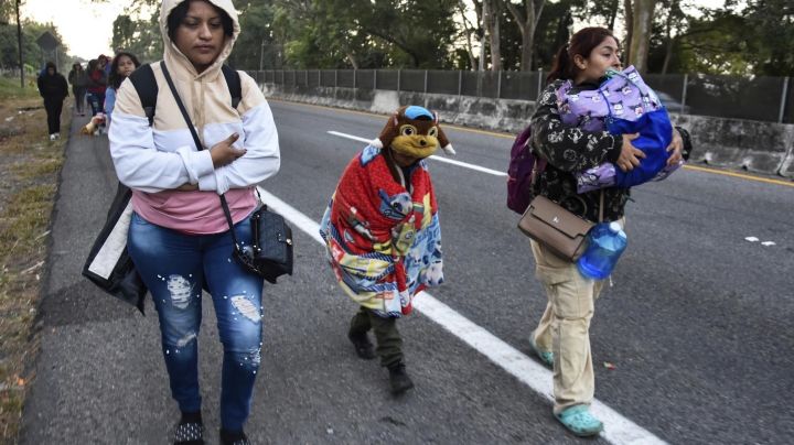 Llamadas a la puerta y pruebas de ADN: cómo Trump planea rastrear a 450 mil niños migrantes