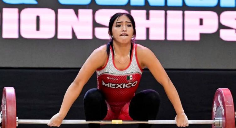 Kelly López gana doble oro y bronce en Mundial Juvenil de Levantamiento de Pesas
