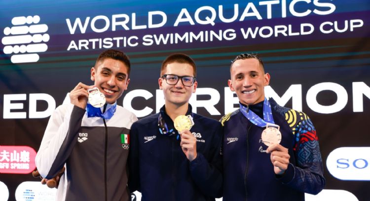 Diego Villalobos gana doble plata individual en Copa Mundial de Natación Artística