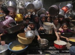 Centros de ayuda de la fundación de EU e Israel en Gaza son una "trampa mortal": UNRWA
