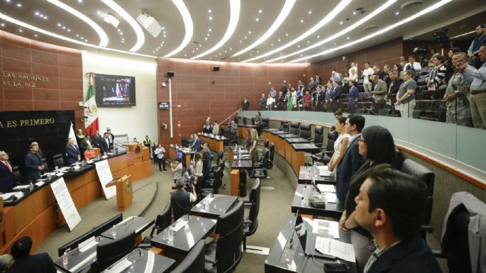 El Senado guarda un minuto de silencio por funcionarios de la CDMX asesinados
