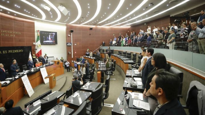 El Senado guarda un minuto de silencio por funcionarios de la CDMX asesinados