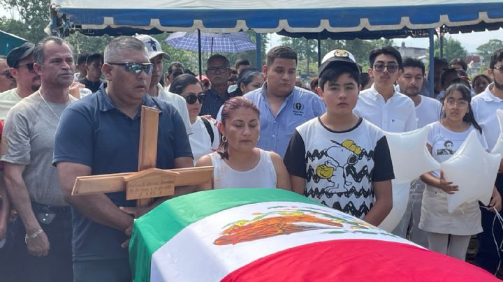 Sepultan a la cadete naval América Yamileth; “que esto no quede impune”, pide su madre (Videos)
