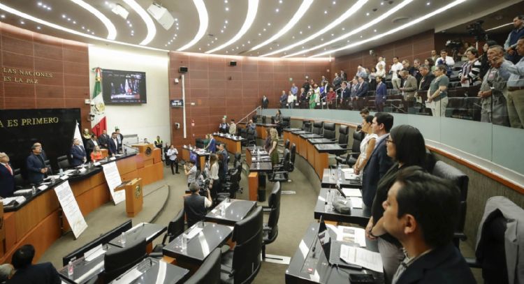 El Senado guarda un minuto de silencio por funcionarios de la CDMX asesinados