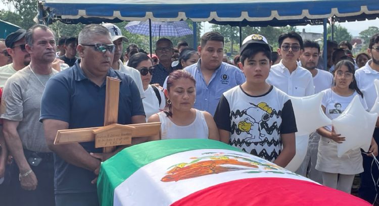 Sepultan a la cadete naval AmÃ©rica Yamileth; â€œque esto no quede impuneâ€, pide su madre (Videos)
