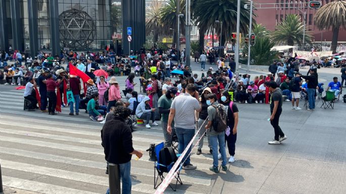 CNTE colapsa Reforma y bloquea embajada de EU; estas son las alternativas viales