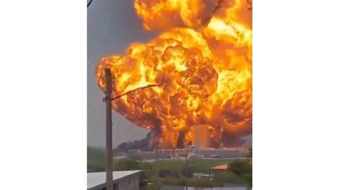 Captan fuerte explosión en una destiladora de diésel de Cadereyta, Nuevo León (Videos)
