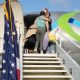 Primer vuelo con “autodeportados” de EU llega a Honduras
