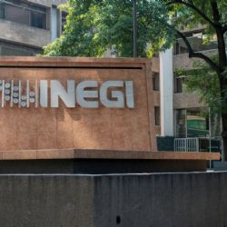 La economía mexicana libra la recesión; Inegi reporta crecimiento de 0.2 por ciento