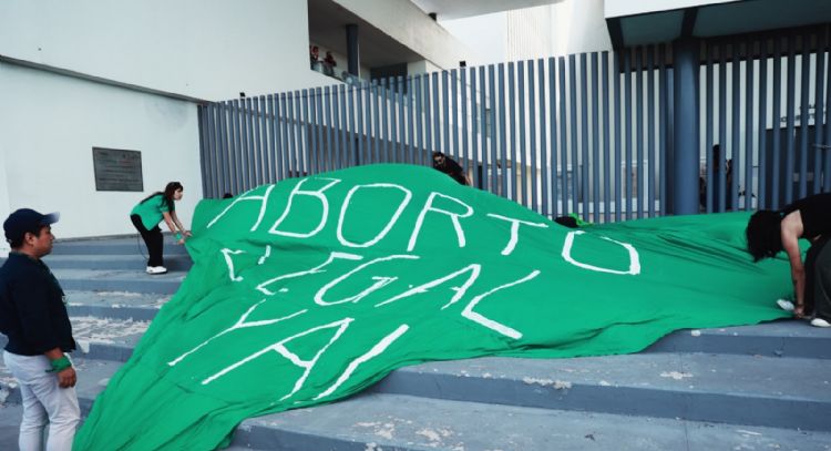 Rocío recupera a su hija de 14 años, después de 18 meses separadas por ayudarla a abortar