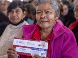 Banco del Bienestar lanza aviso a adultos mayores sobre uso de su tarjeta