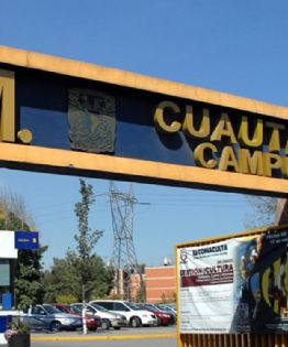 Despiden en FES Cuautitlán a estudiantes que murieron luego de caer su coche en el Emisor Poniente