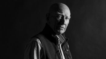 Rinden homenaje en Francia al fallecido fotógrafo brasileño Sebastião Salgado