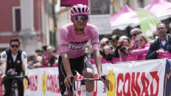 Isaac del Toro suma cuarto podio y continúa como líder en Giro de Italia después de 13 etapas