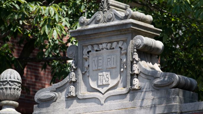 Harvard demanda a la administración Trump por prohibir la matriculación de alumnos extranjeros